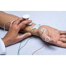 Utilisation des lectrodes auto-adhsives Ambu Neuroline 715